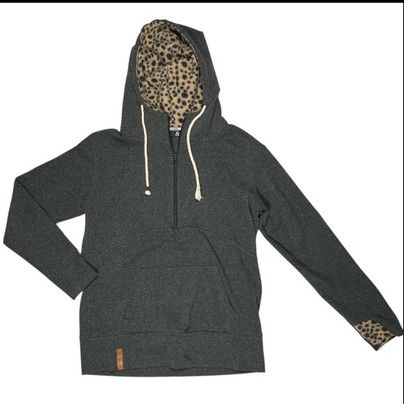 AMPERSAND AVE Tops - Ampersand Ave Womens 1/2 Zip Hoodie Size L Dark Gray Contrast Leopard Loungewear